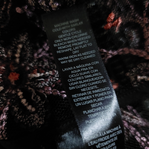 White House Black Market Floral Embroidered Sheer Mesh Elegant Tank Top Blouse - Picture 16 of 16